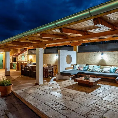 My Dalmatia - Kadulja With Private Pool And Tennis Court *