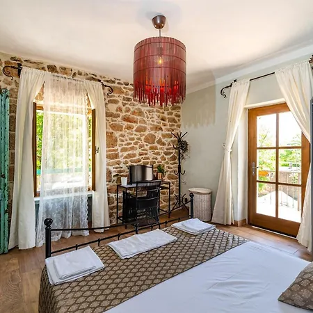 My Dalmatia - Kadulja With Private Pool And Tennis Court * Sveti Filip i Jakov