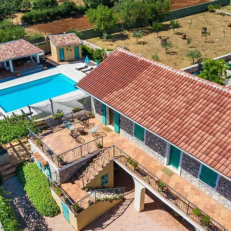 My Dalmatia - Kadulja With Private Pool And Tennis Court Holiday home Sveti Filip i Jakov