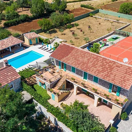 Holiday home My Dalmatia - Kadulja With Private Pool And Tennis Court Sveti Filip i Jakov